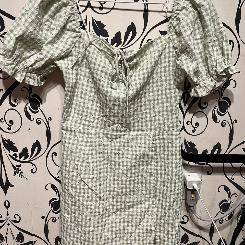 Sage Green Checkered Puff Sleeve Midi Dress